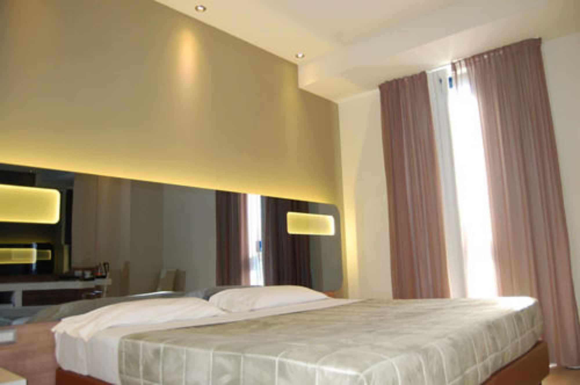 Idea Hotel Plus Savona Esterno foto