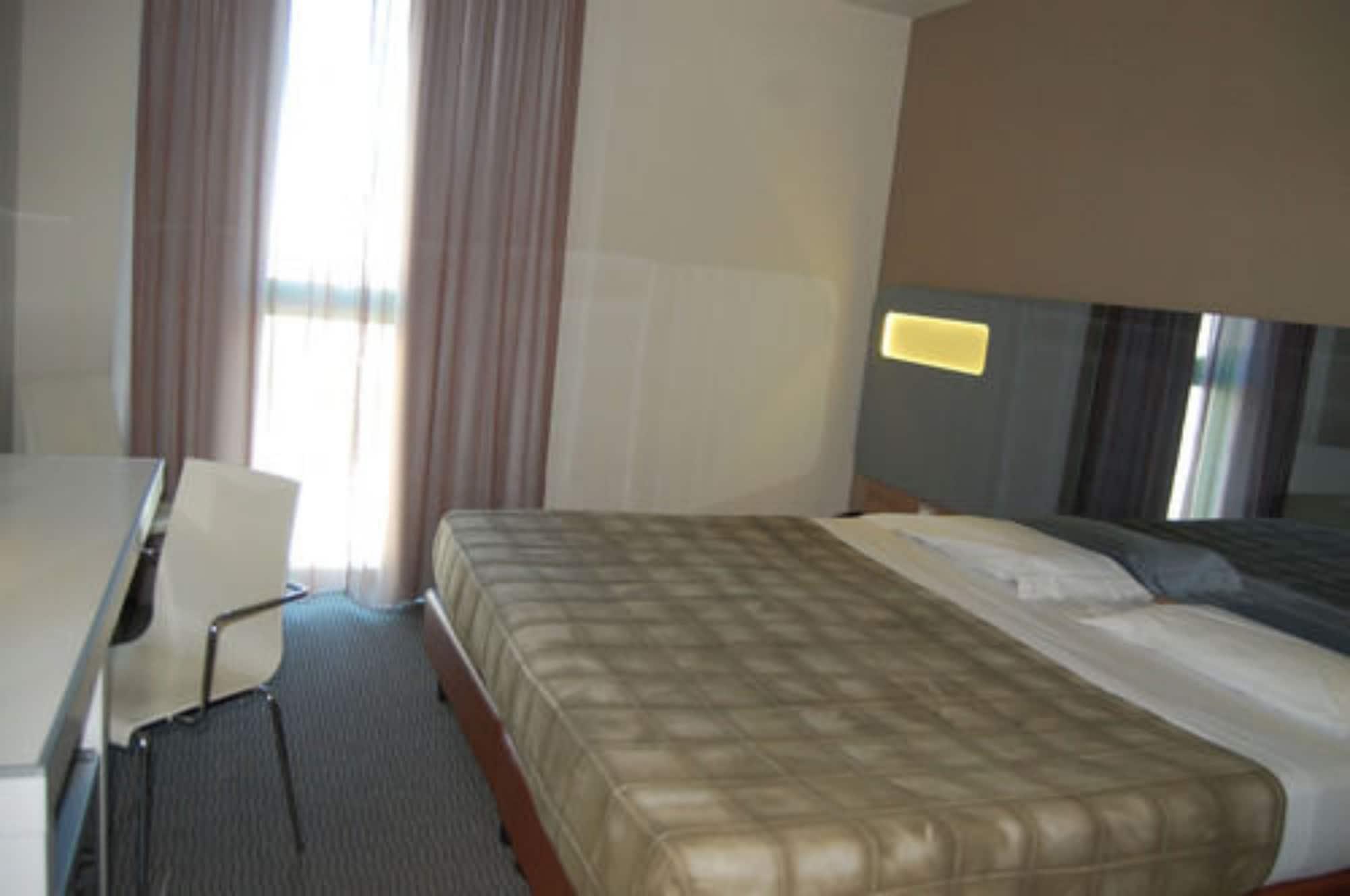Idea Hotel Plus Savona Esterno foto