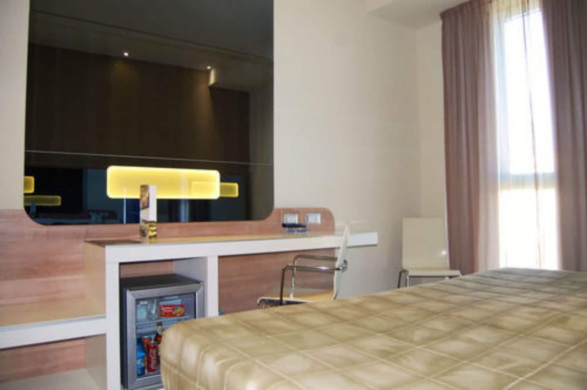 Idea Hotel Plus Savona Esterno foto
