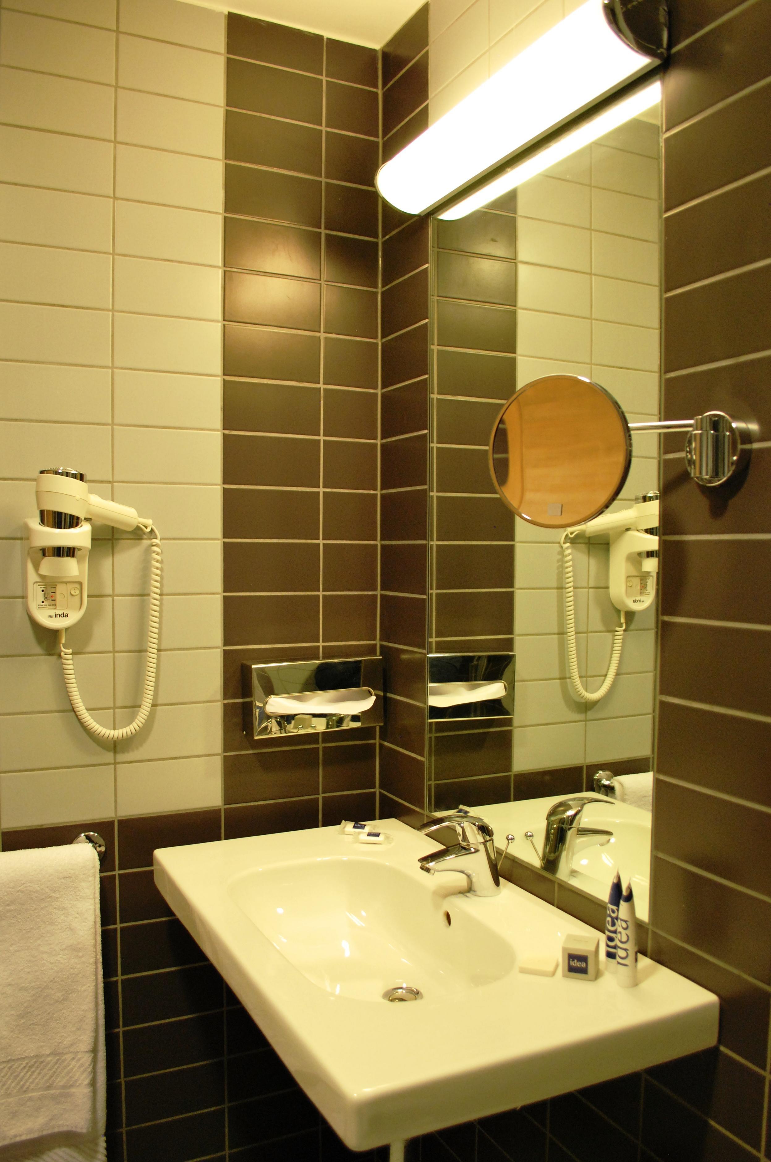 Idea Hotel Plus Savona Esterno foto