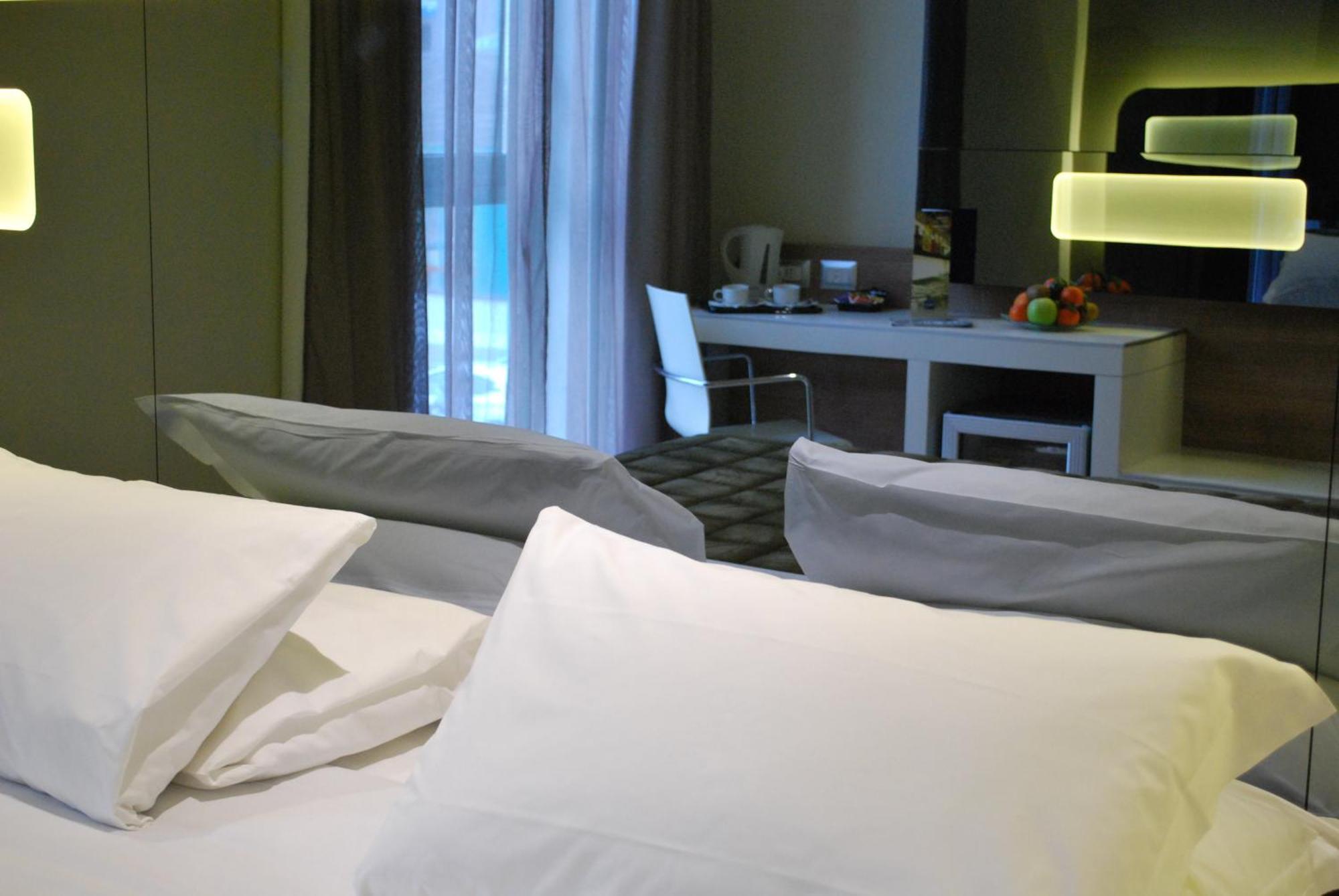 Idea Hotel Plus Savona Esterno foto