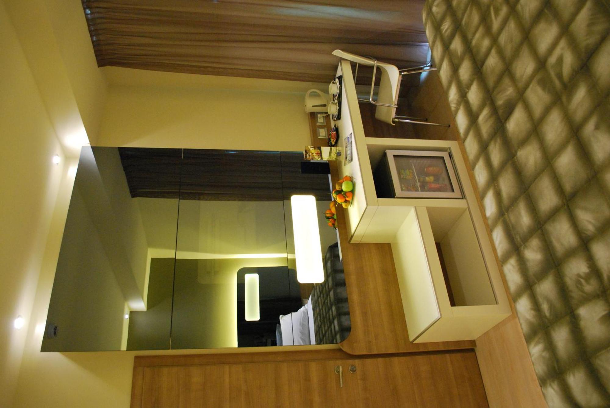 Idea Hotel Plus Savona Esterno foto