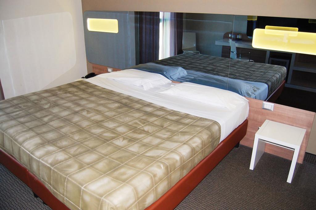 Idea Hotel Plus Savona Esterno foto